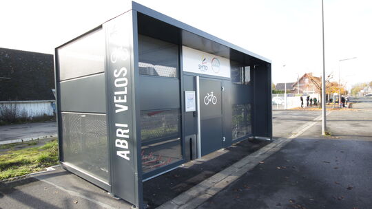 Photo de l'abri vélos installé à Masny
